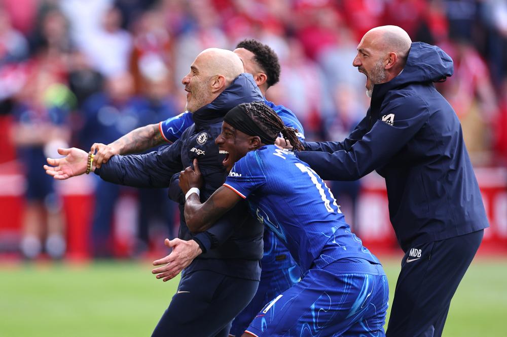 格纳布里：很高兴能拿下比赛，但最让人激动的是阿方索的回归